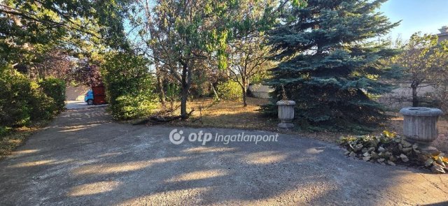 Eladó családi ház, Érden 109 M Ft, 3 szobás