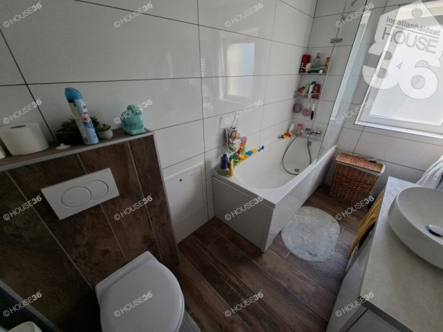Eladó családi ház, Kiskunfélegyházán 47 M Ft, 3 szobás