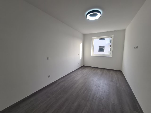 Kiadó téglalakás, albérlet, Győrött 320 E Ft / hó, 3 szobás