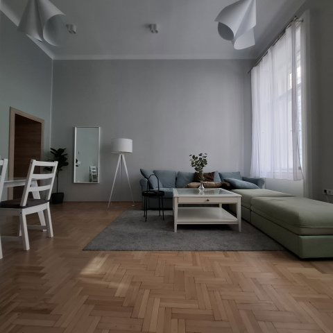 Kiadó téglalakás, albérlet, V. kerületben, Váci utcában