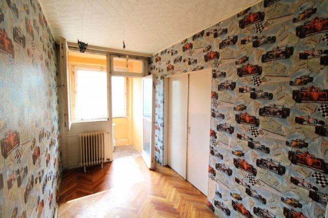 Eladó panellakás, Ózdon 8.5 M Ft, 1+2 szobás