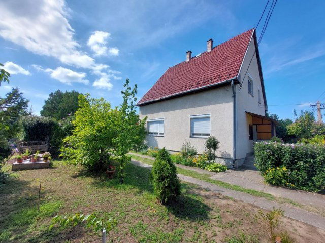 Eladó családi ház, Dunakeszin 129 M Ft, 5 szobás