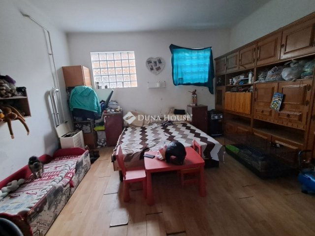 Eladó családi ház, Budapesten, XXI. kerületben 39.9 M Ft