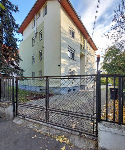 Eladó téglalakás, Budapesten, XIV. kerületben, Vezseny utcában