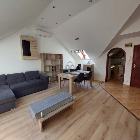 Kiadó téglalakás, albérlet, Pécsett 210 E Ft / hó, 2 szobás