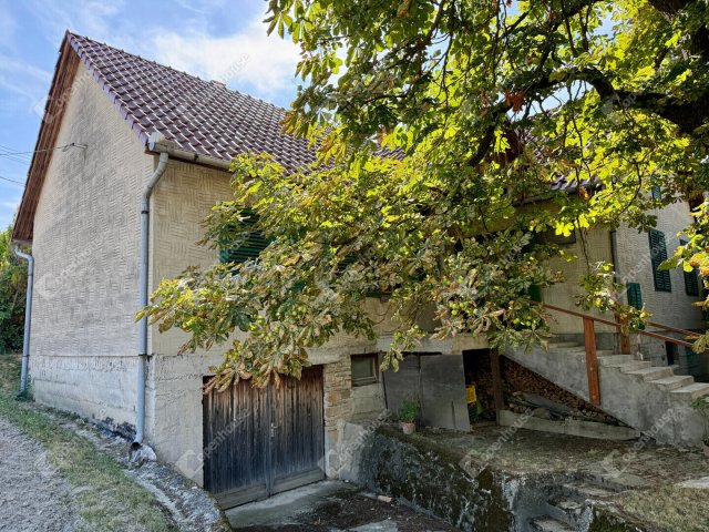 Eladó családi ház, Balatonfőkajáron 65.7 M Ft, 4 szobás