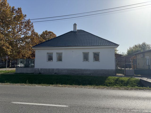 Eladó családi ház, Monoron 50 M Ft, 3+2 szobás