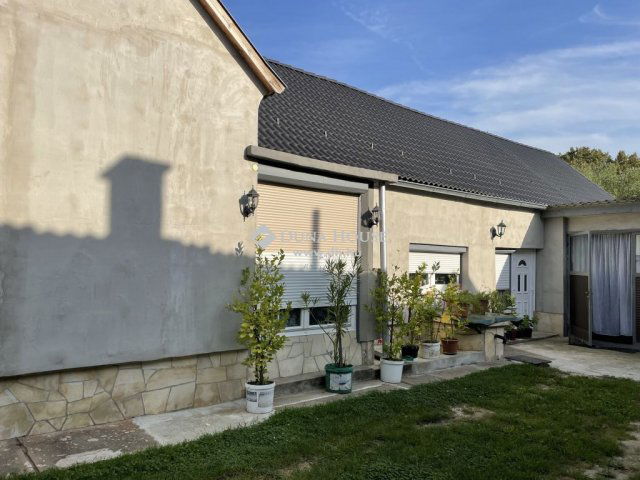 Eladó családi ház, Magyarlakon 48 M Ft, 4 szobás