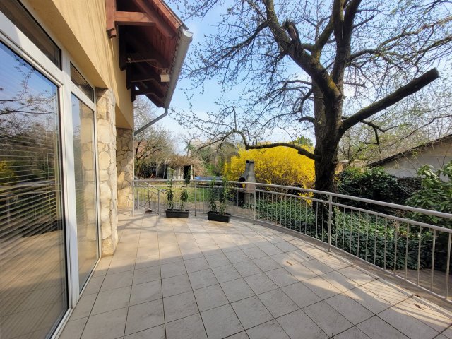 Eladó családi ház, Kerepesen 139 M Ft, 5 szobás