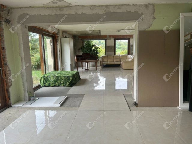 Eladó családi ház, Zalaegerszegen 97 M Ft, 7 szobás