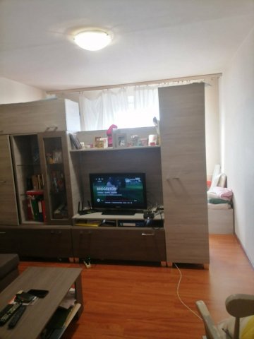 Eladó panellakás, Szegeden 53.5 M Ft, 1+2 szobás