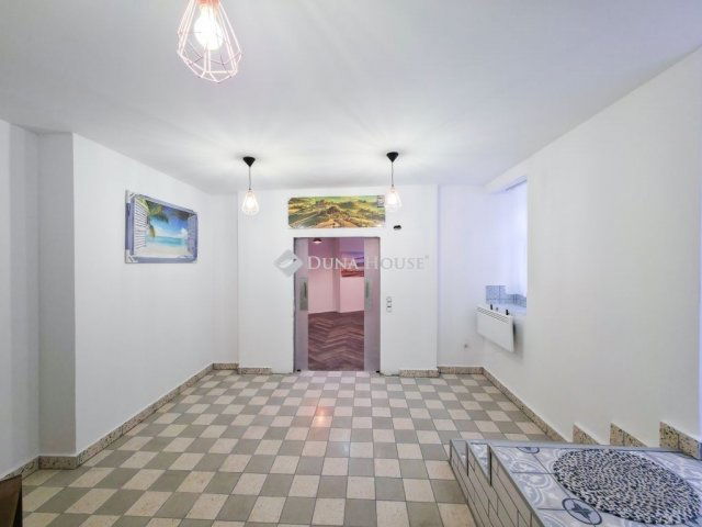 Eladó téglalakás, Budapesten, VIII. kerületben 85 M Ft, 2 szobás