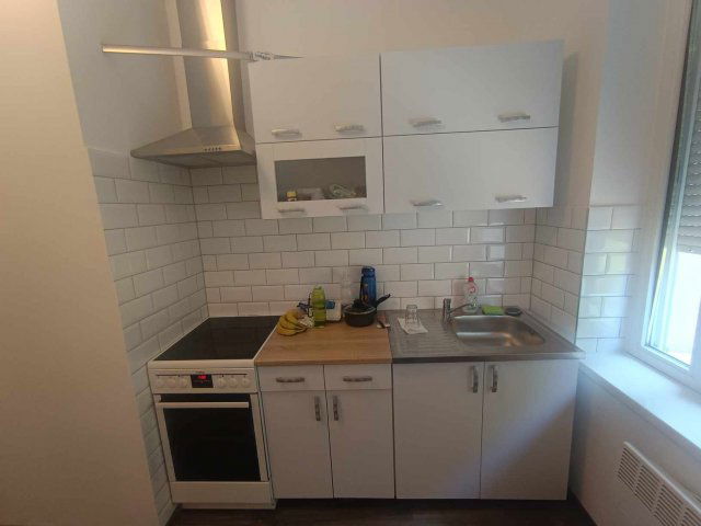 Kiadó téglalakás, albérlet, Komlón 120 E Ft / hó, 2 szobás