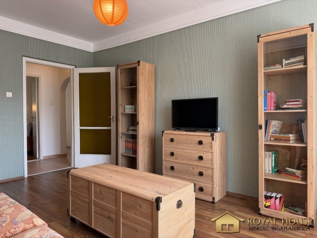 Kiadó panellakás, albérlet, Miskolcon, Kis-Hunyad utcában
