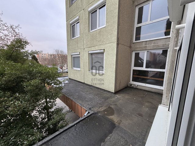 Eladó panellakás, Székesfehérvárott, Kelemen Béla utcában