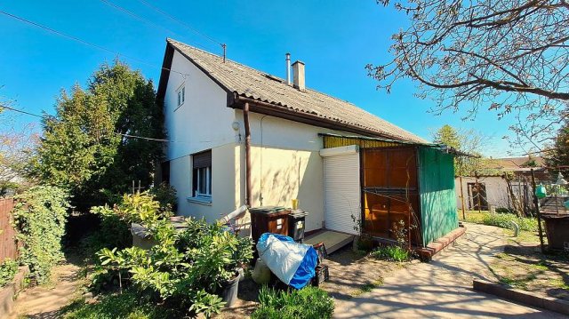 Eladó családi ház, Gödön 71.9 M Ft, 3 szobás