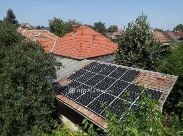 Eladó családi ház, Mendén 82.9 M Ft, 4+1 szobás