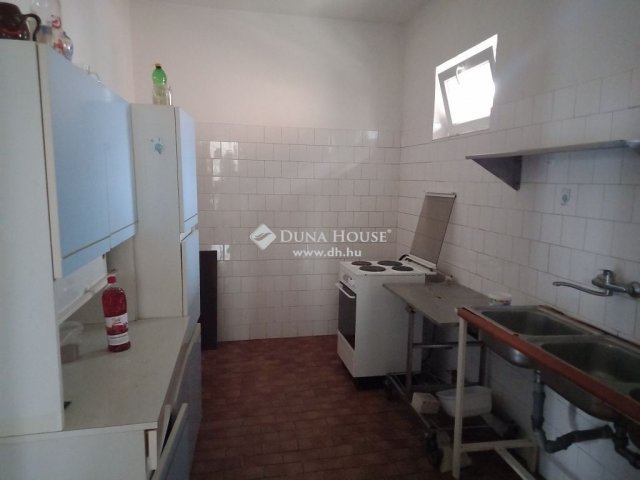 Eladó hotel, Dunaharasztin 199.9 M Ft, 20 szobás