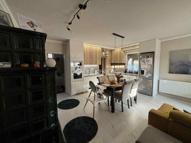 Eladó családi ház, Mosonszolnokon 94.5 M Ft, 3 szobás