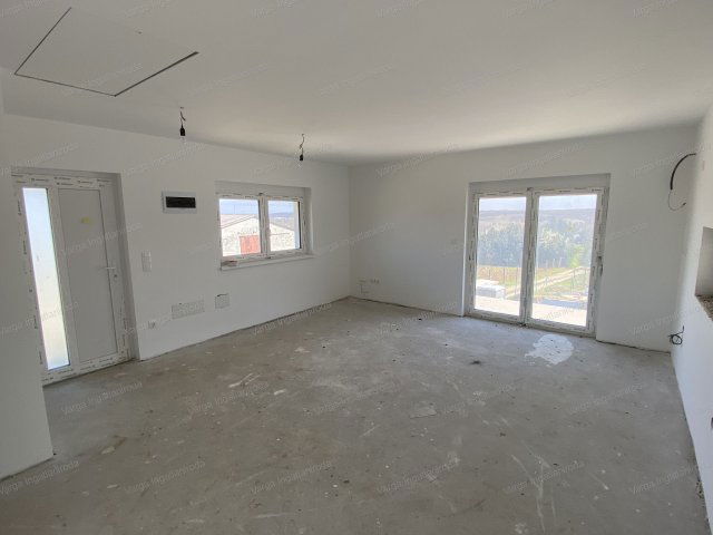 Eladó téglalakás, Sopronban 48 M Ft, 2 szobás