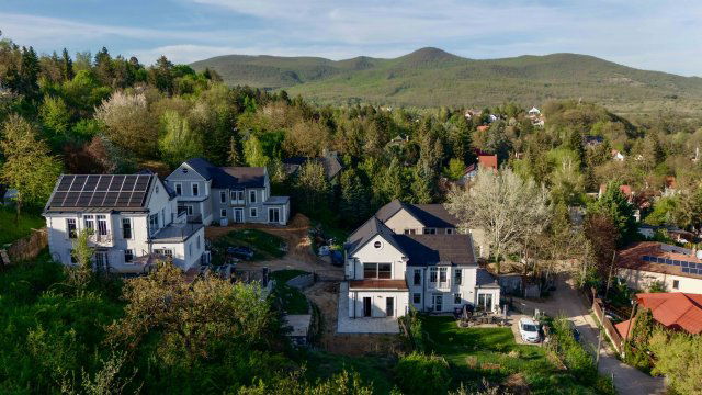 Eladó ikerház, Csobánkán 128 M Ft, 3 szobás