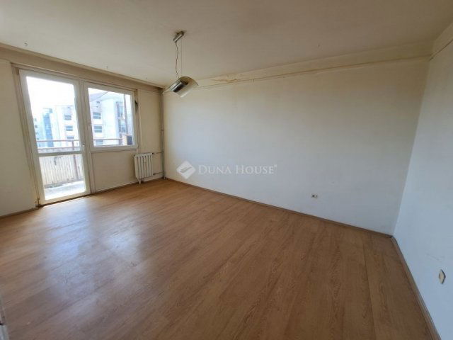 Eladó panellakás, Miskolcon 27.5 M Ft, 3 szobás