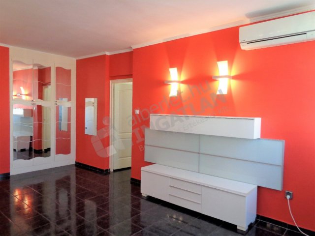 Kiadó panellakás, albérlet, X. kerületben, Halom utcában