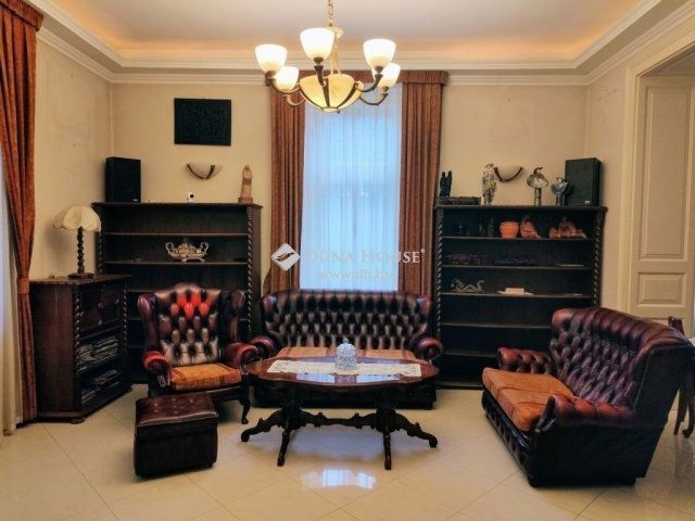 Eladó családi ház, Kecskeméten 149.9 M Ft, 6 szobás