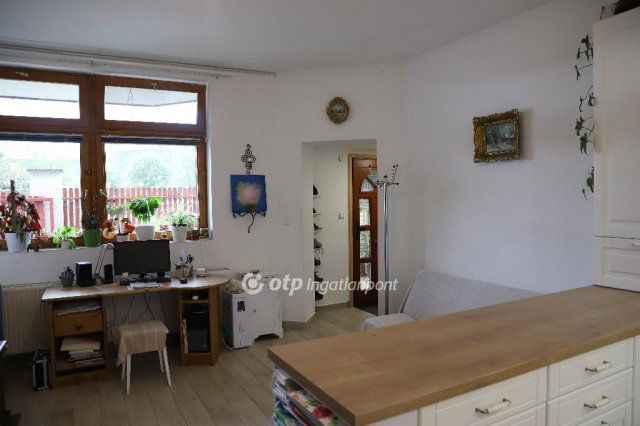 Eladó téglalakás, Pilisszentivánon 90 M Ft, 4 szobás