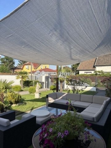 Eladó családi ház, Budapesten, XX. kerületben 149 M Ft, 1 szobás