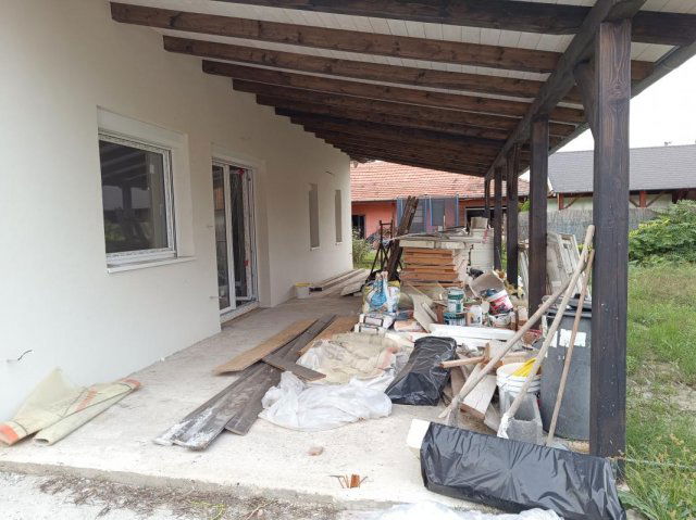 Eladó családi ház, Szigethalmon 95 M Ft, 4 szobás