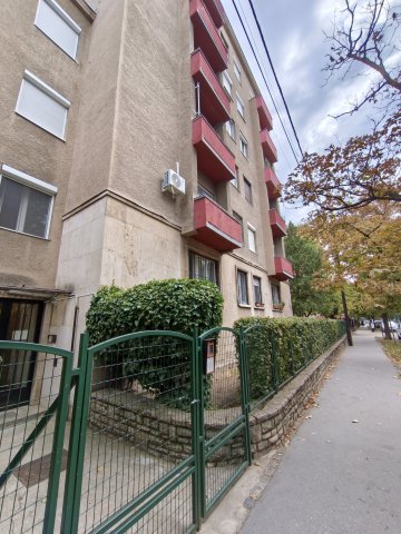 Eladó téglalakás, Budapesten, XI. kerületben 80 M Ft, 1 szobás