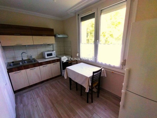 Kiadó téglalakás, albérlet, Kecskeméten 155 E Ft / hó