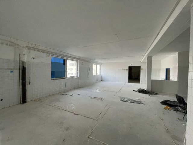Eladó ipari ingatlan, Pécelen 179.9 M Ft / költözzbe.hu