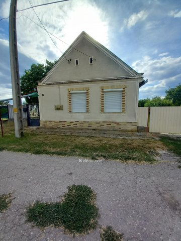 Eladó családi ház, Homokmégyen 15.9 M Ft, 2+1 szobás