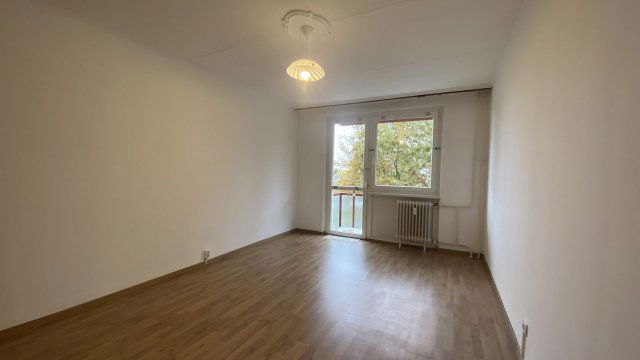 Kiadó panellakás, albérlet, Debrecenben 160 E Ft / hó, 3 szobás