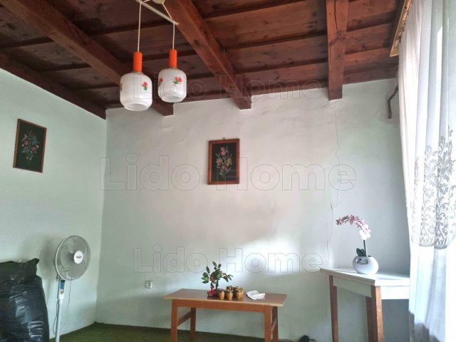 Eladó családi ház, Ádándon 30 M Ft, 2 szobás