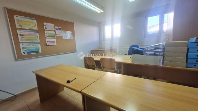 Kiadó iroda, Zalaegerszegen, Alsóerdei úton 32 E Ft / hó