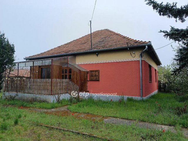 Eladó családi ház, Nyírkarászon 25 M Ft, 2+1 szobás