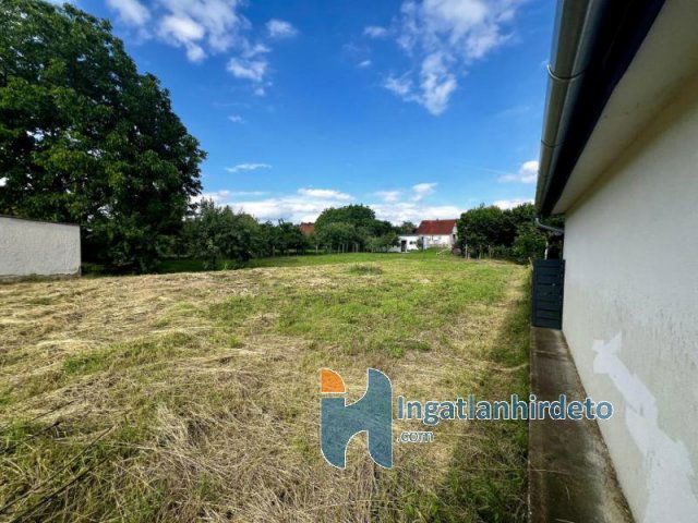 Eladó családi ház, Zalaegerszegen 15 M Ft, 1 szobás