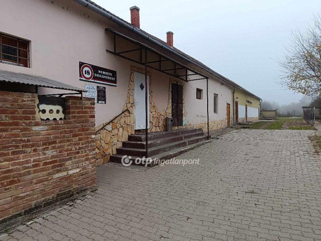 Eladó üzlethelyiség, Kémesen 70 M Ft / költözzbe.hu