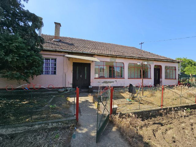 Eladó családi ház, Nyírtelken 37 M Ft, 3 szobás