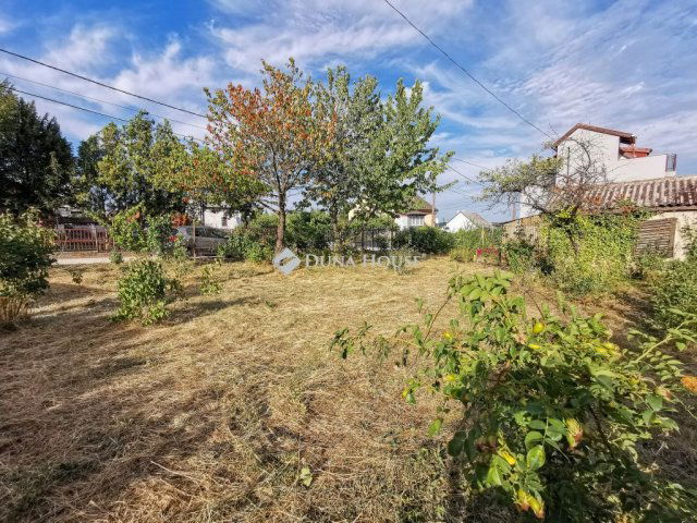 Eladó nyaraló, Balatonalmádiban, István utcában 49.9 M Ft