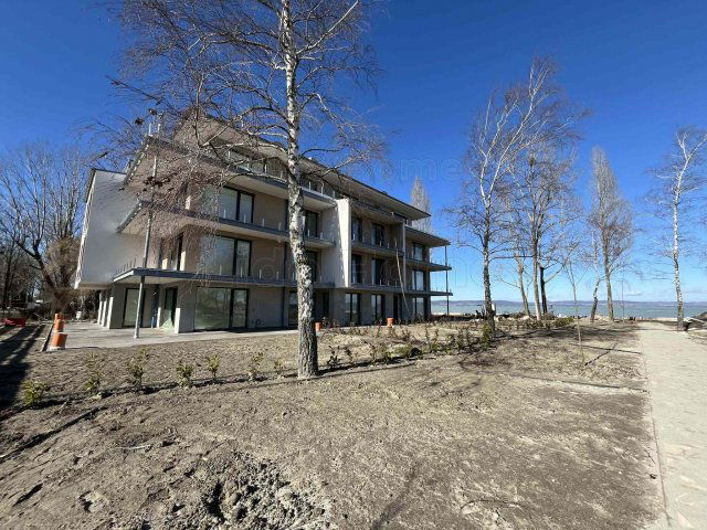 Eladó téglalakás, Balatonszemesen 146.352 M Ft, 2 szobás