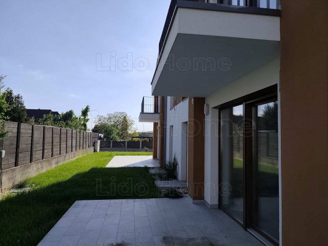 Eladó ikerház, Balatonfüreden 169 M Ft, 16 szobás