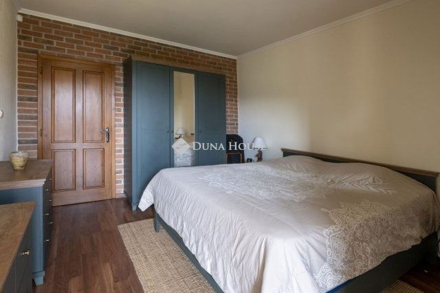 Eladó családi ház, Budajenőn 195.5 M Ft, 4+1 szobás