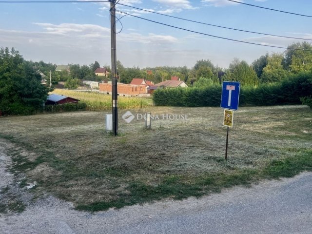 Eladó telek, Fehérvárcsurgón 13 M Ft / költözzbe.hu