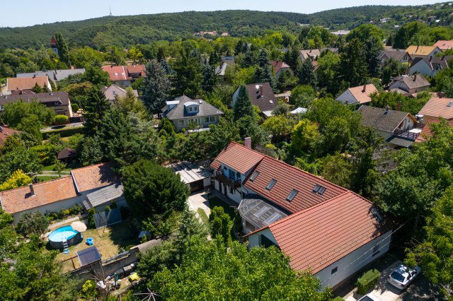 Eladó családi ház, Törökbálinton 299 M Ft, 8 szobás