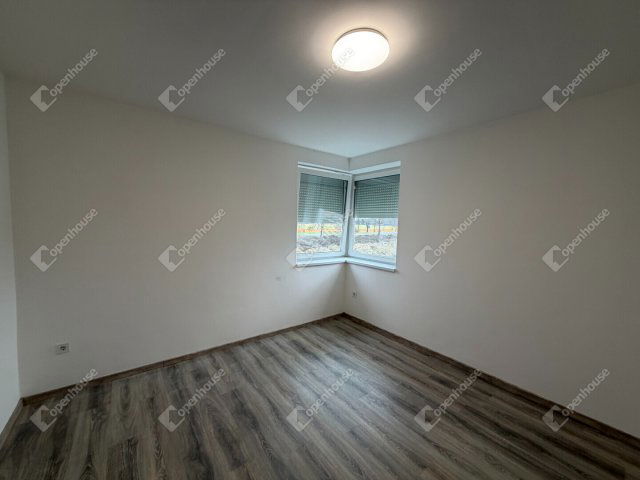 Eladó téglalakás, Győrött 72.3 M Ft, 3 szobás