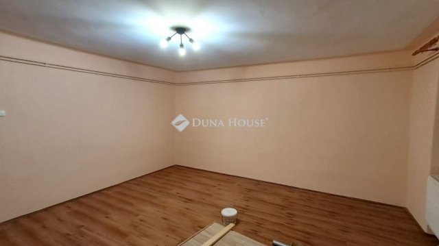 Eladó családi ház, Celldömölkön 30 M Ft, 3+1 szobás